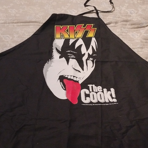 KISS Black Apron with Graphic Design - Picture 1 of 2